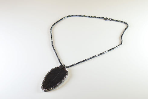 Parıltı Yaprak Kolye