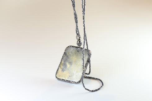 Işıltılı Kare Doğal Taş Kolye