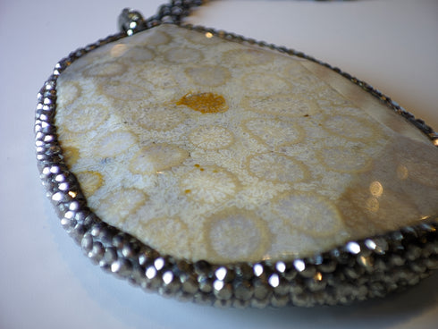 Gümüş Zincirli Oval Doğal Taş Kolye